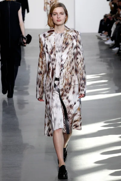 Look 30